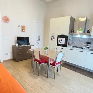 Dimora Messapia Apartamento Bríndisi
