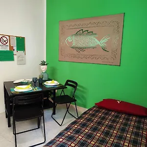 https://la-casa-di-laura-paolo.sicilyhotelsitaly.net