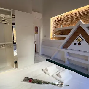 Stylish & Cozy In The Heart Of Appartamento